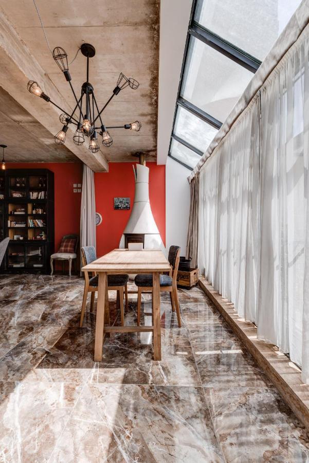 Talbot And Bons Deluxe Studio Flat Gudja 外观 照片